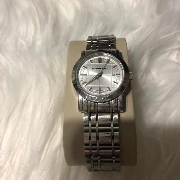 BURBERRY Classic Bracelet Watch in Silver - Picture 4 of 8